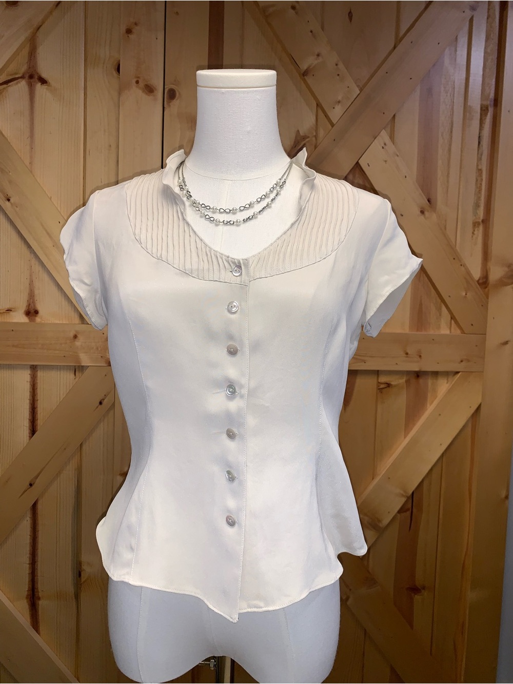 Jones NY Beige Pure Silk 6P Cap Sleeve Pleated Blouse Coquette Luxury Flirty